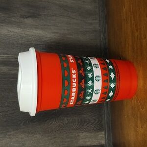 Starbucks 2013 Plastic Travel Tumbler with lid